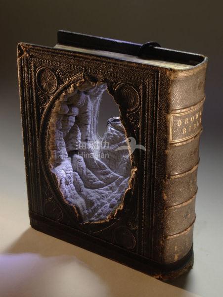 03- Cave in A Book 书之洞.jpg