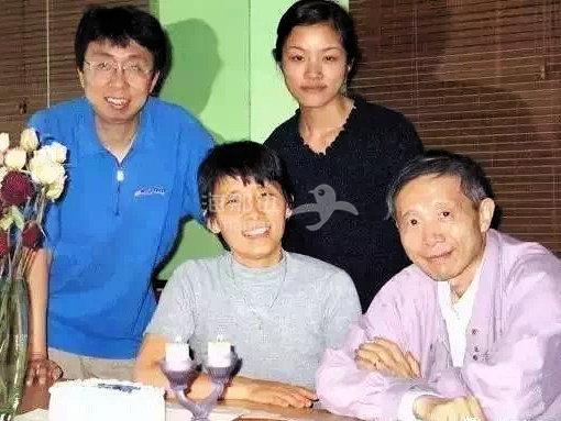 杨小凯1.jpg