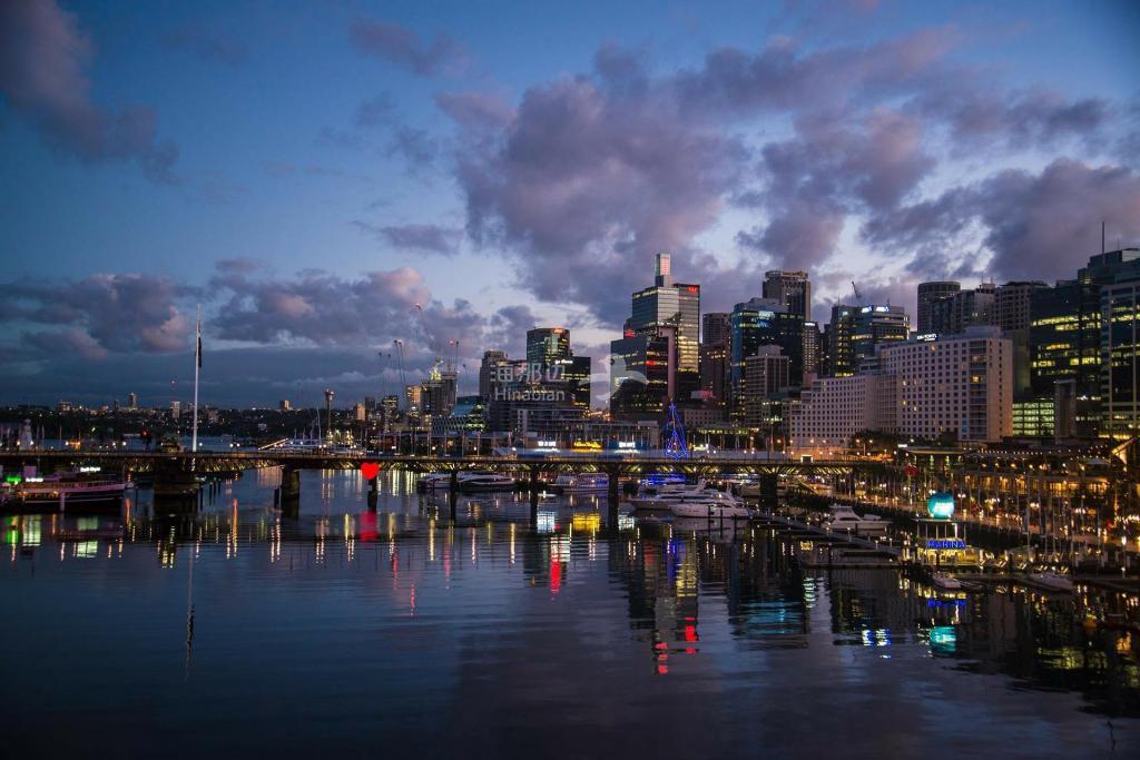 darling-harbour-ga08513b3f_1920.jpg