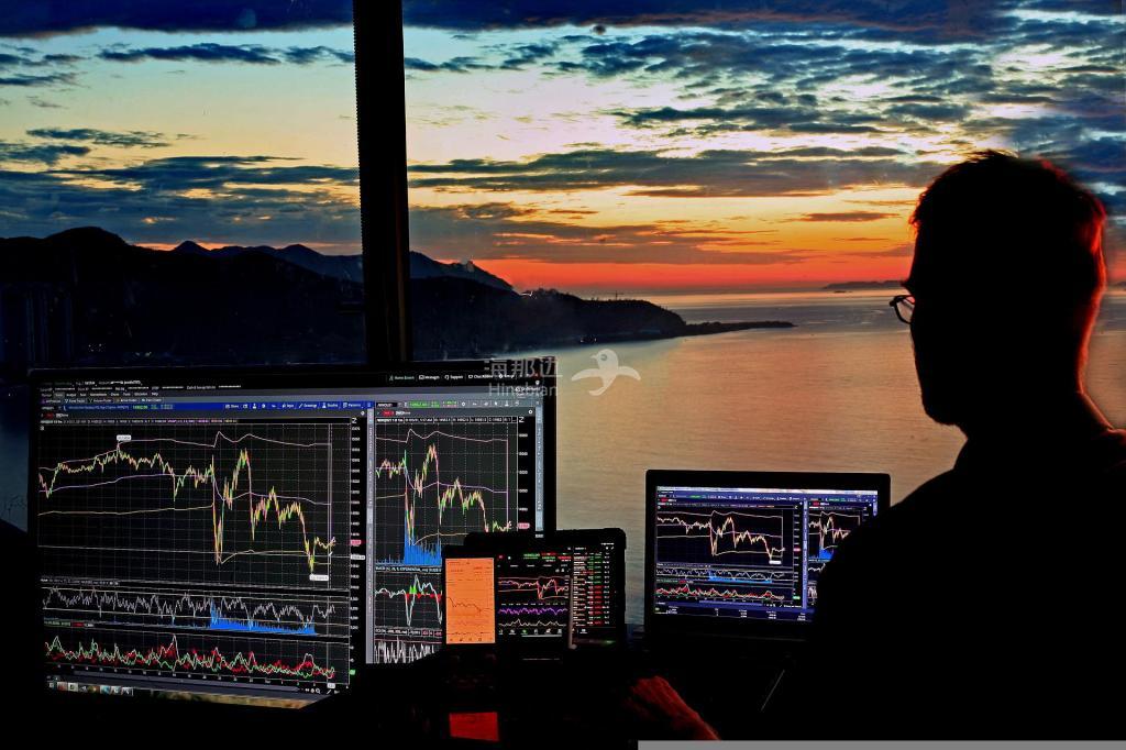stock-trading-g1b1a95a7f_1920.jpg
