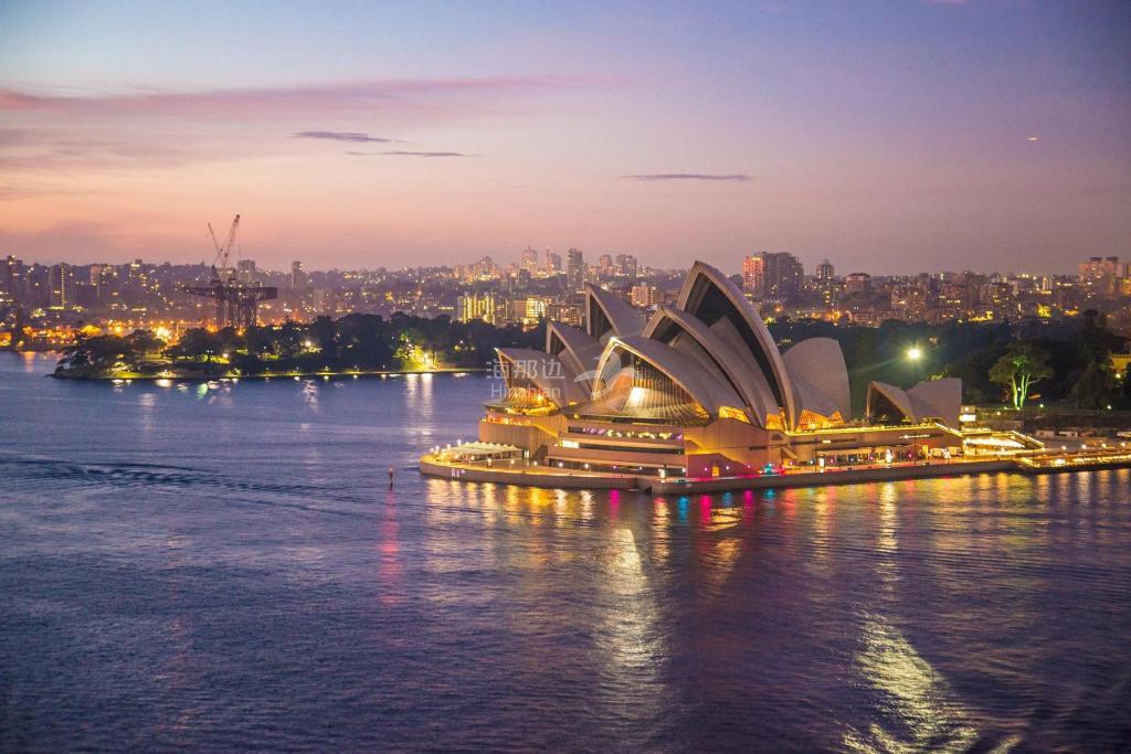 sydney-opera-house-gda761db4e_1920.jpg